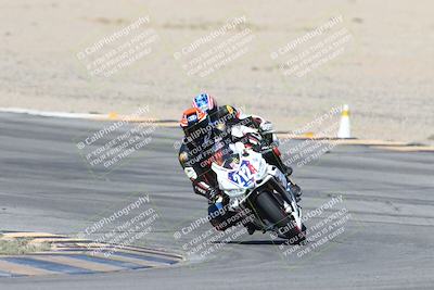 media/Oct-05-2025-CVMA (Sun) [[beeef4f201]]/Race 10-Formula Lightweight Twins Shootout/